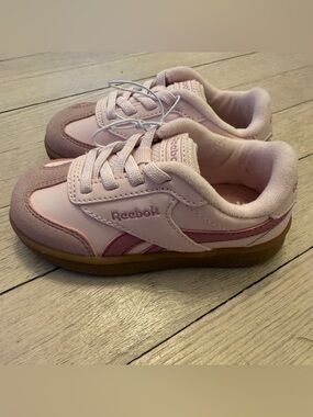 REEBOK Toddler Girl's Pink Smash Edge S Sneakers Size 7 NEW
